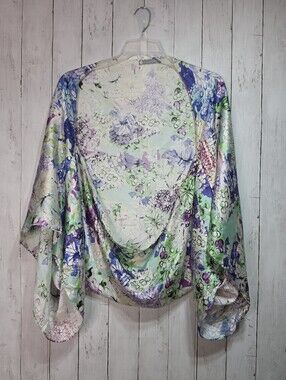 InCashmere Women's 100% Silk Floral Print Cocoon Cardigan Coverup Size S/M.